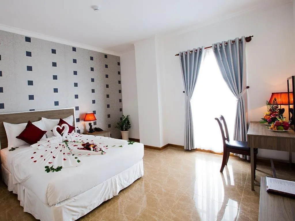 ***  Den Long Do Hotel Nha Trang Vietnam