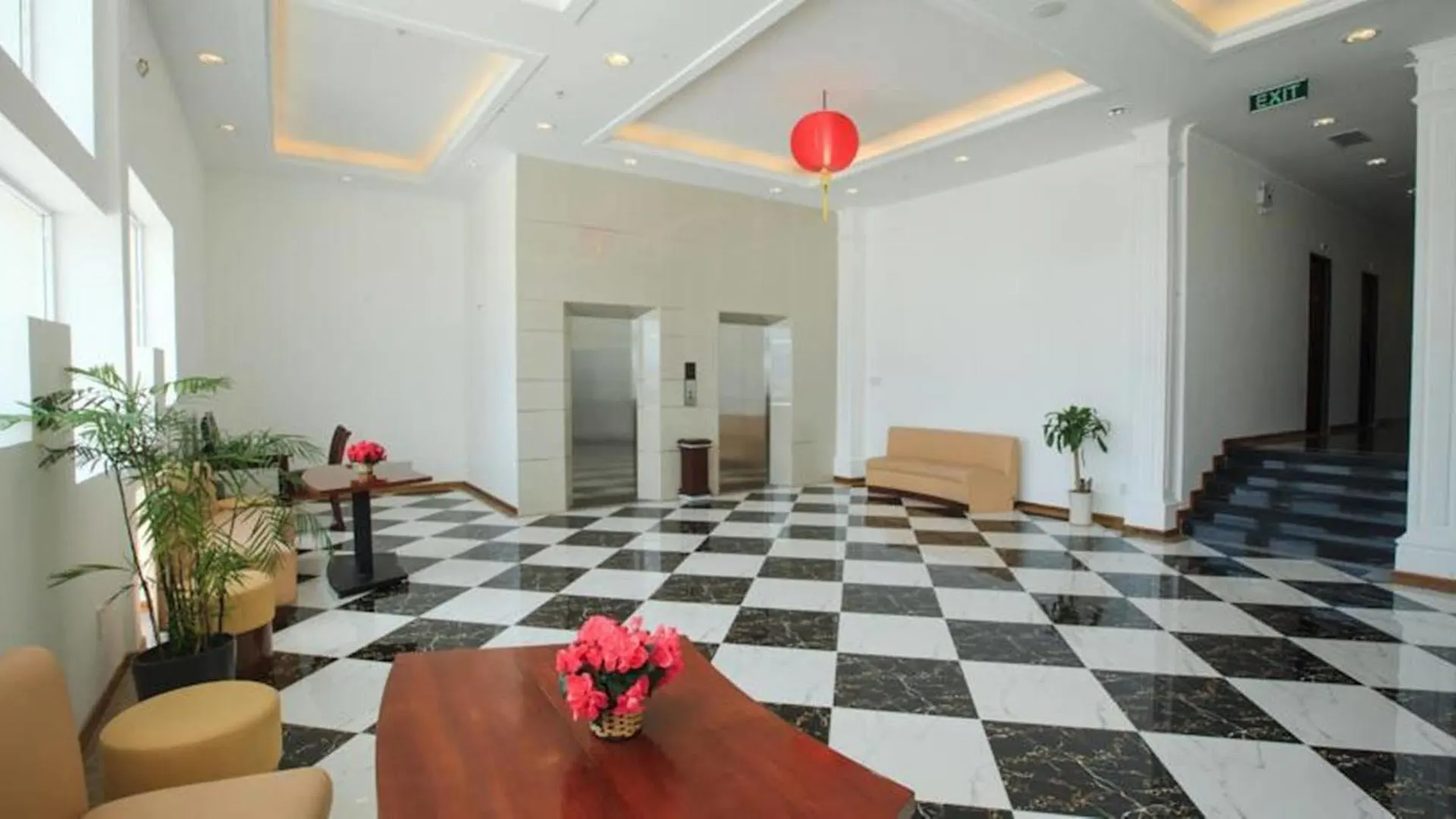 Den Long Do Hotel Nha Trang