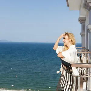 Отель Balcony, Нячанг