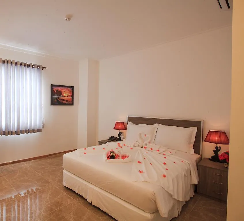 Den Long Do Hotel Нячанг
