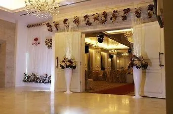 Den Long Do Hotel Нячанг