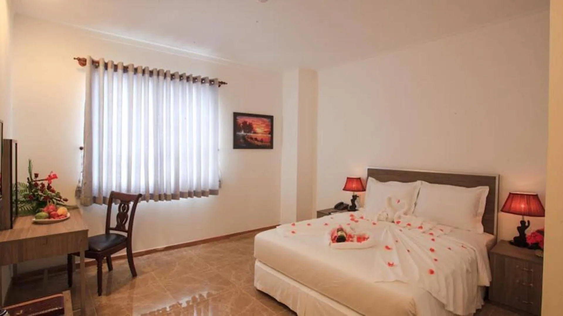 Den Long Do Hotel Нячанг